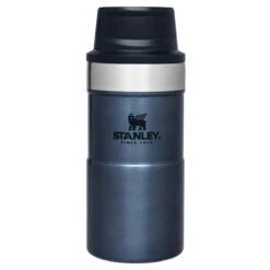 Stanley Trigger-Action Travel Mug - Bouteille Isotherme -Extérieur Camping Équip Magasin stanley trigger action travel mug bouteille isotherme detail 2